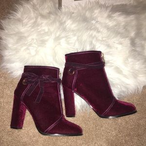 Velvet booties - maroon